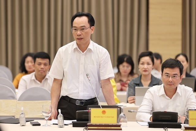Thứ trưởng Hoàng Minh Sơn: Chưa có sách tham khảo nội dung không phù hợp nào lọt vào nhà trường