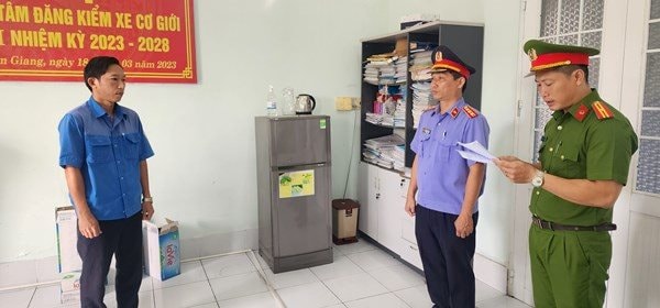 Kiên Giang: Bắt nhóm cán bộ trung tâm đăng kiểm xe cơ giới 