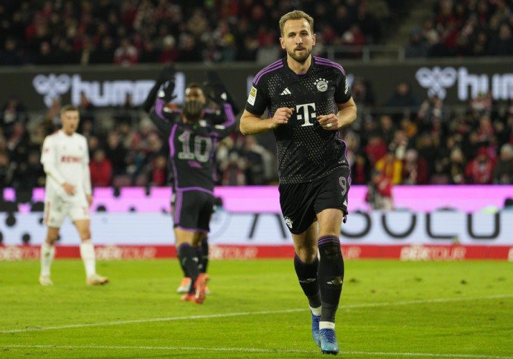 Harry Kane lập kỷ lục, đưa Bayern Munich dẫn đầu Bundesliga