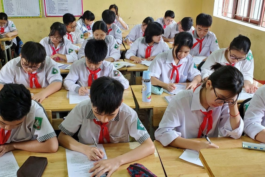 Muốn giảm dạy thêm, trước hết phải giảm nhu cầu học thêm và bệnh thành tích