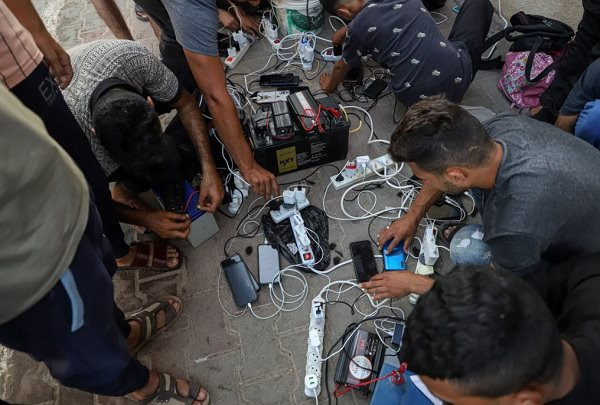 Sim ảo giúp khôi phục thông tin liên lạc tại Dải Gaza