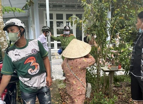 Cà Mau: Điều tra nguyên nhân 3 người trong gia đình tử vong