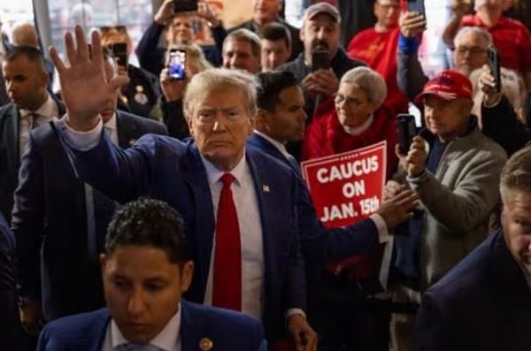 Ông Trump tuyên bố không trở thành nhà độc tài nếu tái đắc cử