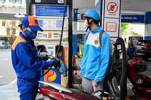 Tạm dừng hoạt động cửa hàng xăng dầu không thực hiện quy định hóa đơn điện tử