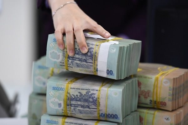 Lãi suất tiết kiệm của 'Big 4' ngân hàng chạm đáy, kênh đầu tư nào sẽ hút tiền?