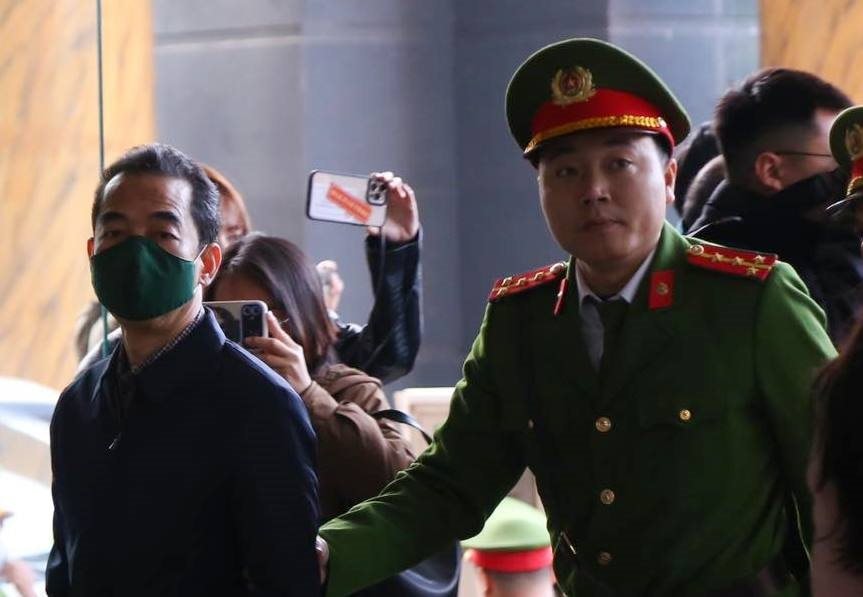 Cựu Thứ trưởng Tô Anh Dũng thừa nhận ‘sai lầm đau đớn’, xin giảm nhẹ hình phạt