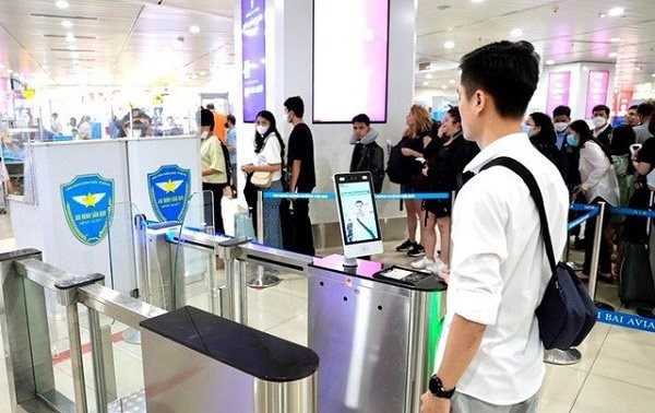 Năm 2024, xác thực sinh trắc học toàn phần với khách đi máy bay