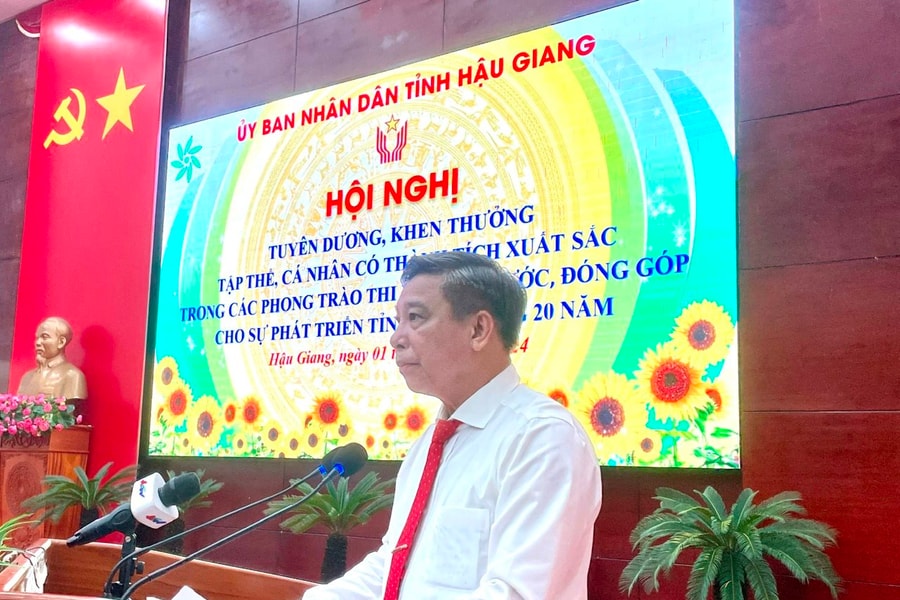 Hậu Giang khen thưởng hơn 200 tập thể, cá nhân xuất sắc