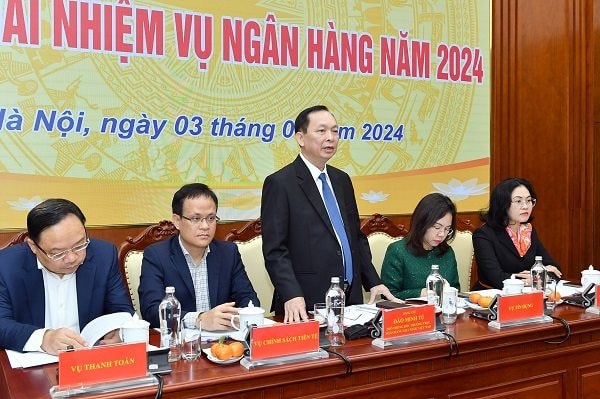 Mặt bằng lãi suất thấp nhất 20 năm, tín dụng chảy mạnh vào nền kinh tế