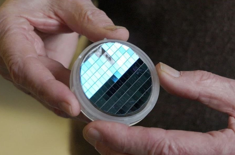 Các nhà khoa học Mỹ - Trung đạt được bước đột phá, có thể tạo chip siêu tốc dựa trên graphene