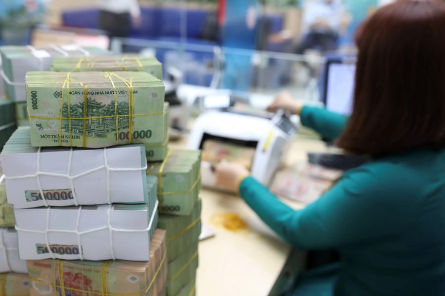 Lượng tiền gửi vào ngân hàng đạt 13,5 triệu tỉ đồng, cao nhất lịch sử