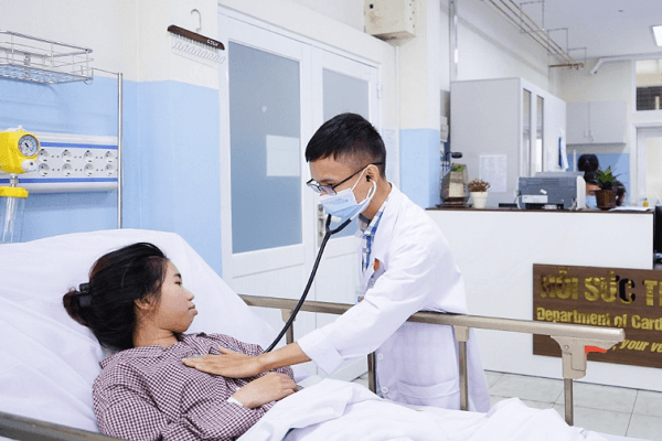 Dùng kỹ thuật VA-ECMO thức tỉnh, cứu sống nữ sinh bị viêm cơ tim cấp nguy kịch