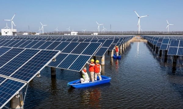 Năng lượng sạch là động lực tăng trưởng lớn nhất của kinh tế Trung Quốc năm 2023