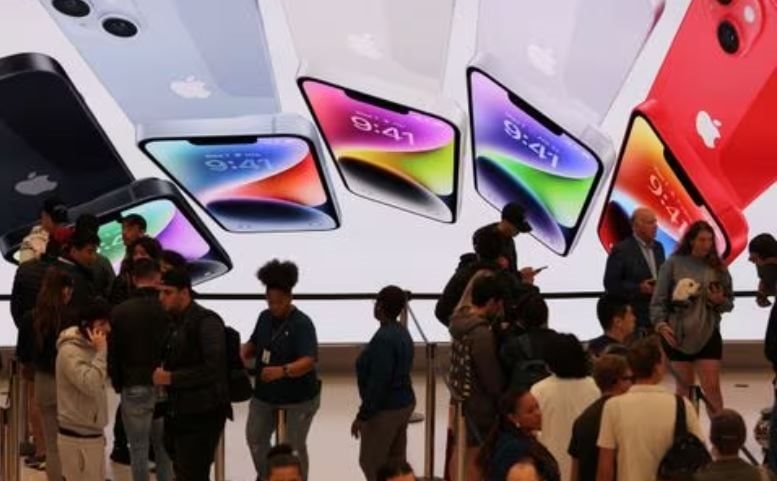 Apple dự báo doanh số iPhone giảm trong quý 1/2024, làm lu mờ kết quả vượt kỳ vọng ở quý 4/2023
