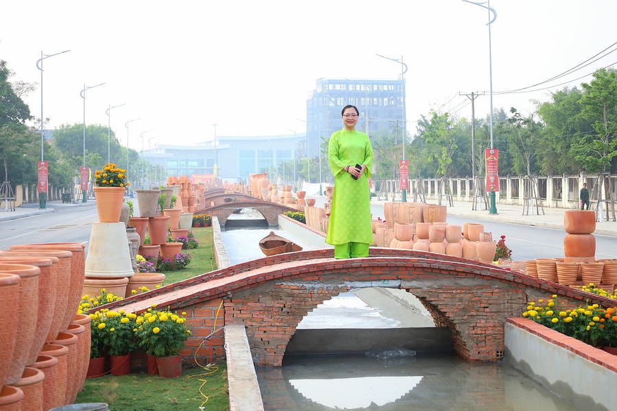 Vĩnh Long khai mạc đường gốm và hoa mừng xuân Giáp Thìn năm 2024
