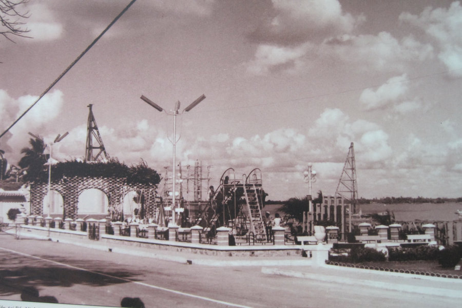 Đầu xuân, ai về bến Ninh Kiều 