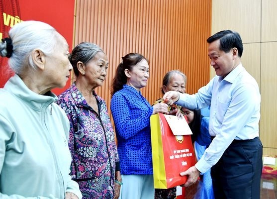 Phó thủ tướng Lê Minh Khái thăm, chúc Tết tại An Giang