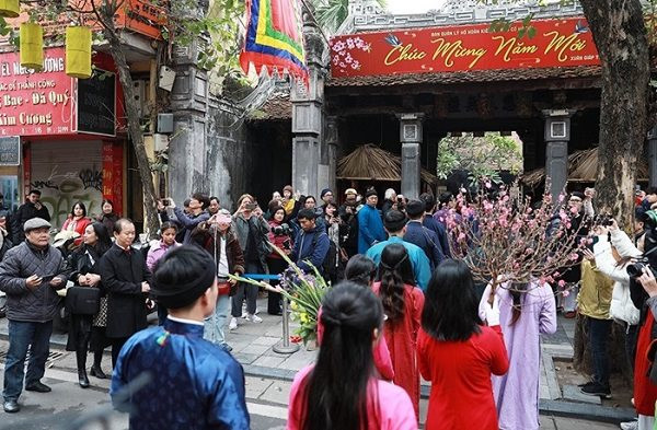 Khách Hàn Quốc, Trung Quốc... đến Hà Nội tăng mạnh vào dịp Tết Giáp Thìn
