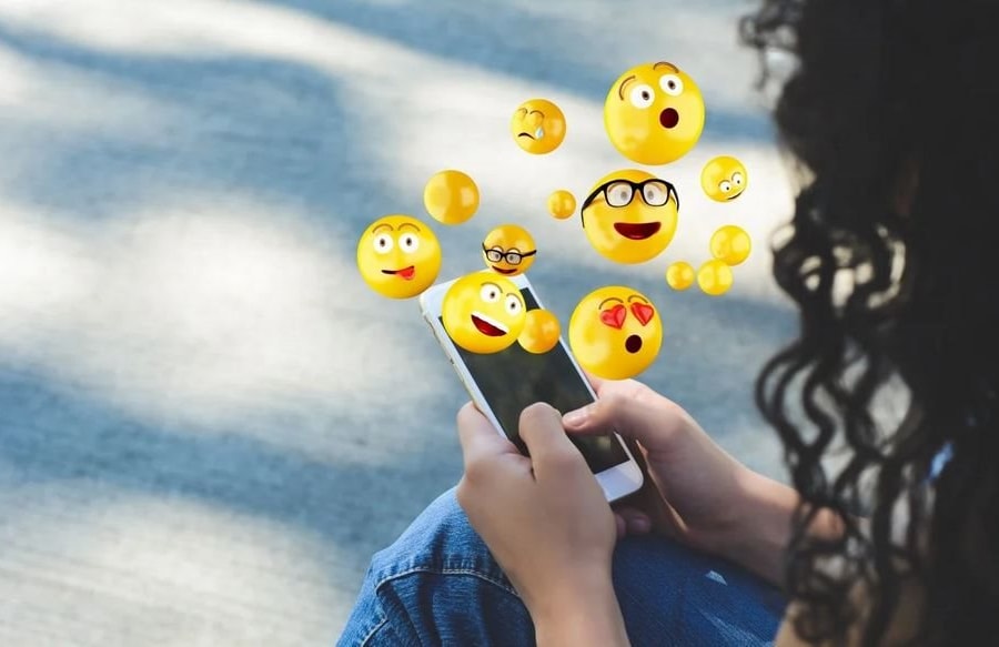 Nghiên cứu mới cho thấy cần cẩn trọng khi dùng biểu tượng cảm xúc khi nhắn tin