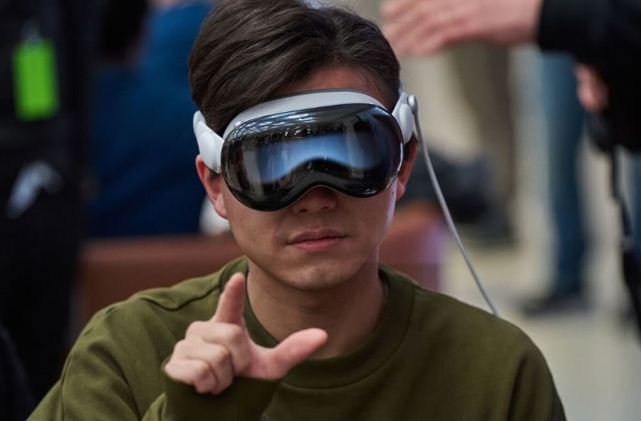 Vì sao một số fan cuồng Apple trả lại Vision Pro để lấy về 3.500 USD?