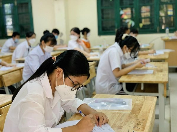 Bộ Giáo dục và Đào tạo yêu cầu dừng tuyển thẳng lớp 10 bằng IELTS