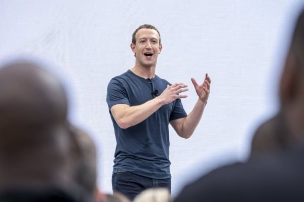 Mark Zuckerberg gặp Thủ tướng Fumio Kishida thảo luận về AI, cựu nhân viên Apple giúp Nhật thiết kế chip AI