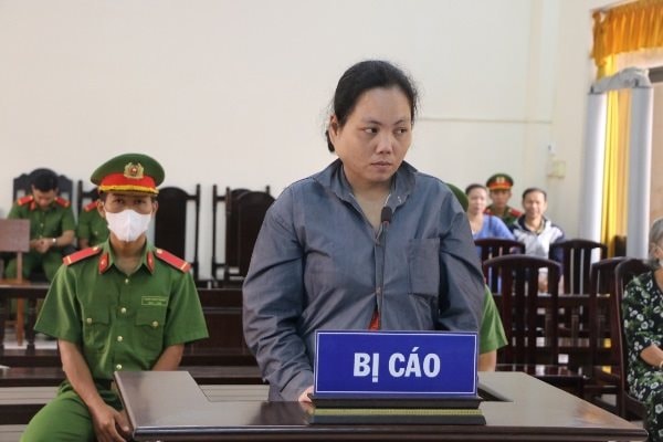 Kiên Giang: Lãnh 36 tháng tù vì dùng xăng đốt chồng