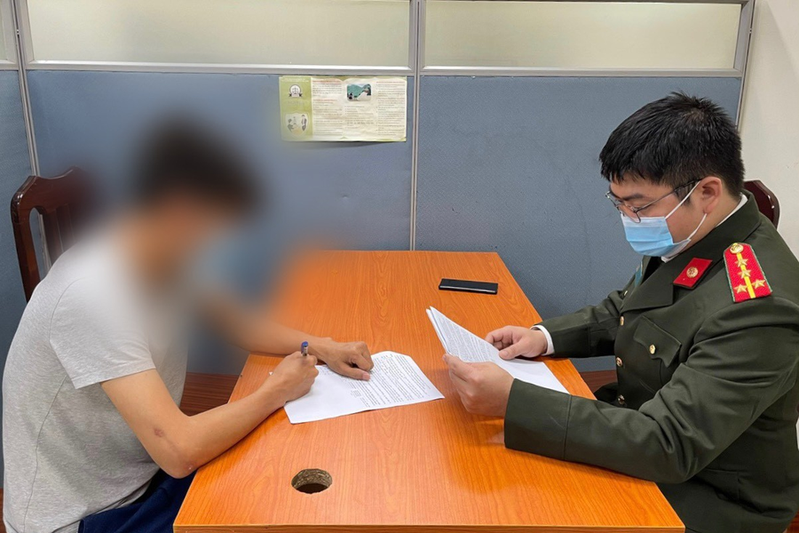 Tung tin sai sự thật vụ nữ tài xế 'say xỉn', một người bị phạt 7,5 triệu đồng