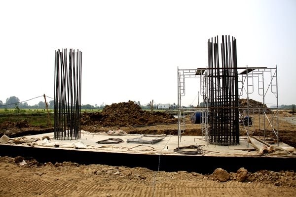 Cao tốc Châu Đốc - Cần Thơ - Sóc Trăng 'đứng hình' chờ cát