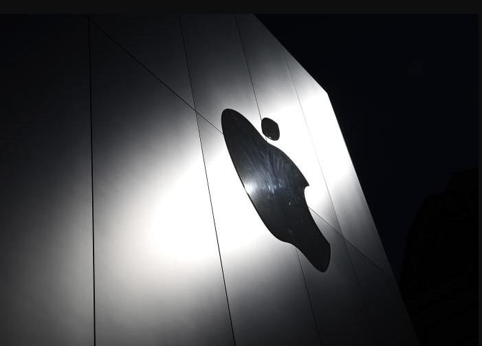 Apple mất 113 tỉ USD vốn hóa thị trường sau khi bị Bộ Tư pháp Mỹ và 16 bang kiện