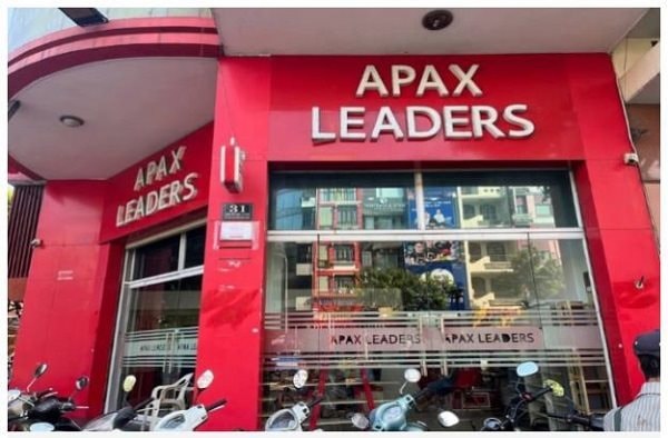 Hệ sinh thái của Shark Thủy chìm trong đống nợ