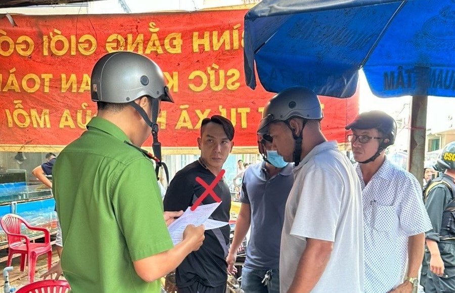 Khởi tố Hiếu 'gà' cho vay lãi nặng ở chợ Sóc Trăng