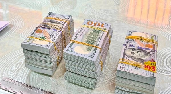 An Giang: Bắt quả tang người đàn ông vận chuyển trái phép 150.000 USD