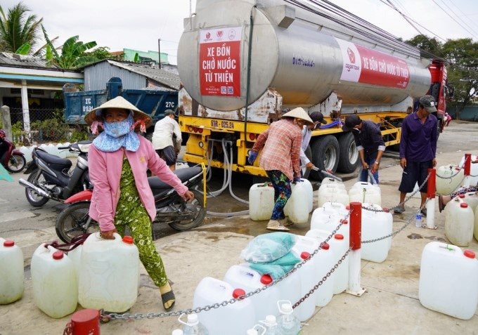 Tỉnh đầu tiên ở ĐBSCL công bố hạn mặn, thiếu nước khẩn cấp
