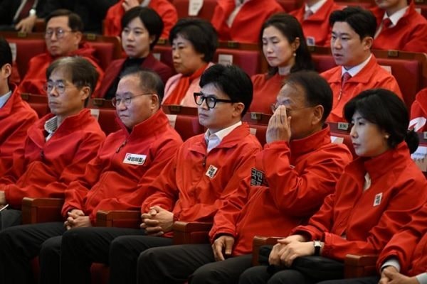 Đảng của Tổng thống Hàn Quốc thất bại trong bầu cử quốc hội