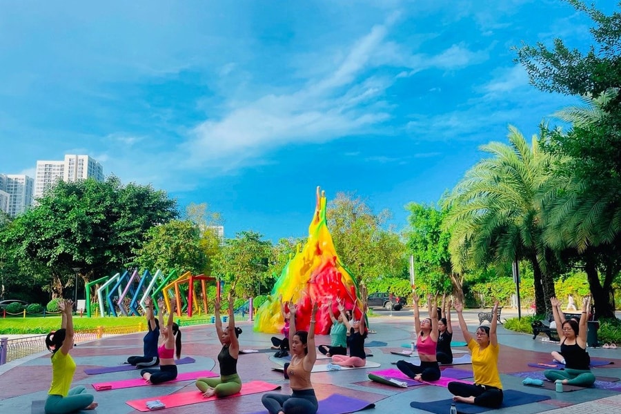 Nhịp sống rộn ràng từ sáng tới tối tại đại đô thị đáng sống bậc nhất phía nam