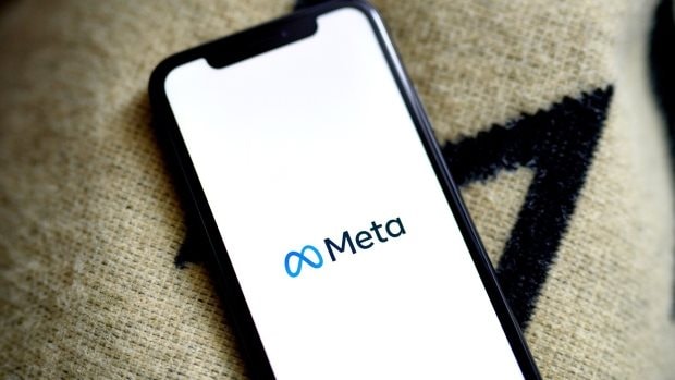 Hội đồng giám sát Meta xem xét việc xử lý 2 ảnh khiêu dâm giả mạo người nổi tiếng do AI tạo