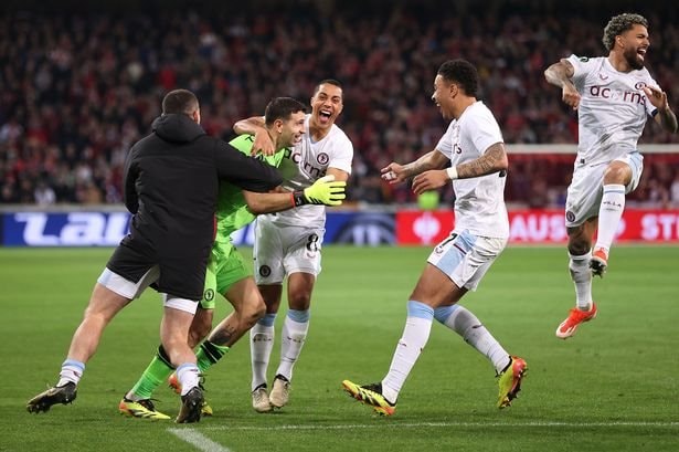 Aston Villa cứu bóng đá Anh khỏi cảnh sạch bóng tại châu Âu