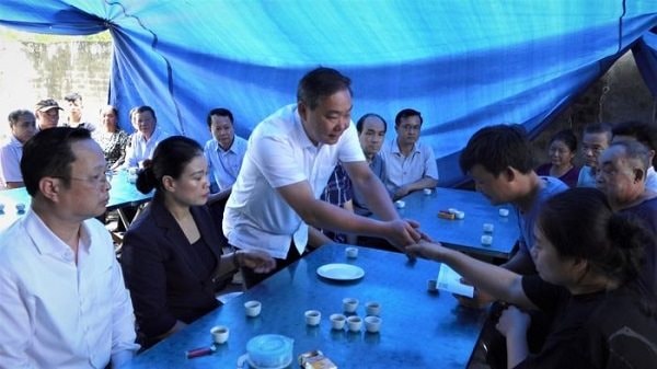 Hà Nội: Hỗ trợ gia đình nạn nhân trong vụ sạt lở đất ở Ba Vì