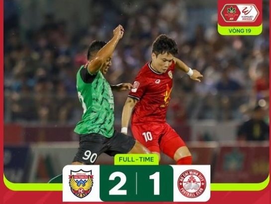 V-League: Hà Tĩnh vượt khó, CAHN thua đậm sau khi chia tay Kiatisuk