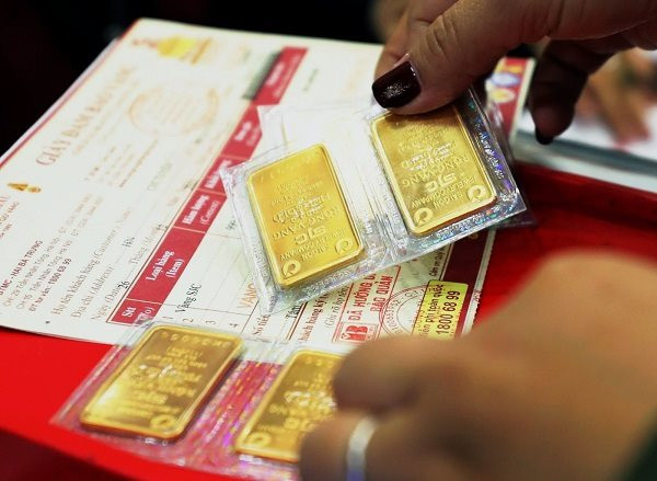 Giá vàng hôm nay 5.9: Sát mốc 134 triệu, mua vàng khó hơn... lên trời!