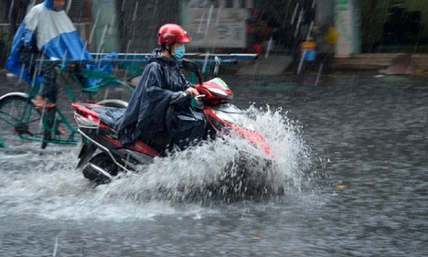 Thời tiết hôm nay 25.9: Siêu bão Ragasa áp sát gây mưa lớn, Hà Nội khuyến cáo dân hạn chế ra đường