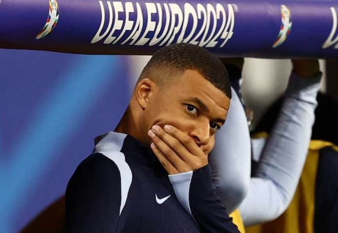 Tuyển Pháp vẫn đi đúng hướng khi vắng Mbappe, Hà Lan hài lòng với 1 điểm dù bị tước bàn thắng