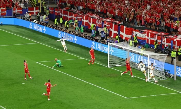 Tuyển Đức vượt qua sấm chớp và mưa đá để vào tứ kết Euro 2024 nhưng phía trước là ‘bão tố’