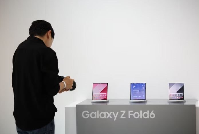 Galaxy Z Fold 6 siêu mỏng và nhẹ, Galaxy Ring giá 399 USD, Galaxy Watch 7 theo dõi chứng ngưng thở khi ngủ