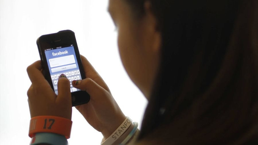 Facebook xóa 63.000 tài khoản lừa đảo tống tiền tình dục