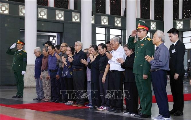 Người bạn lớn Nguyễn Phú Trọng trong ký ức đồng môn Văn khoa Tổng hợp