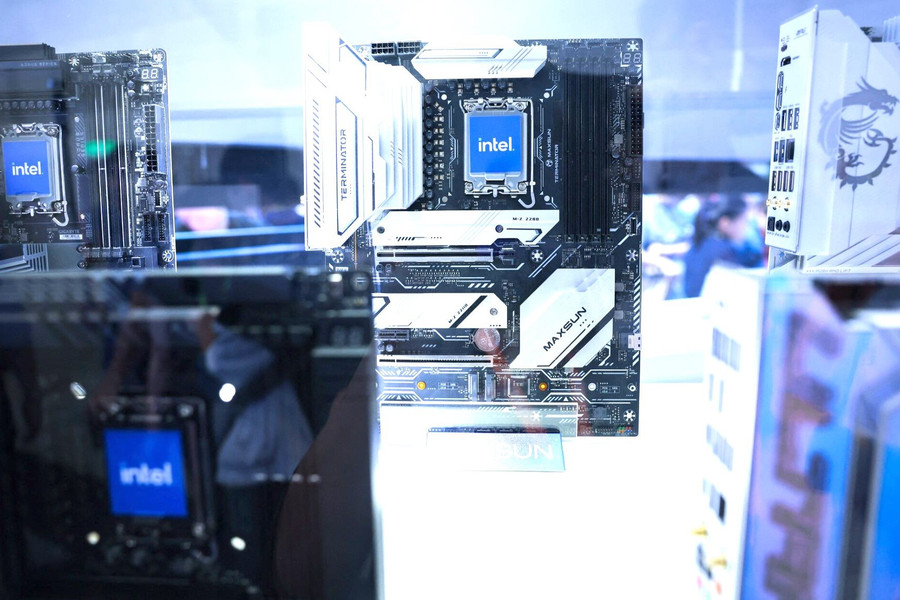 Intel làm gì để xoay chuyển tình thế khi đứng bên bờ vực, có thể mất 35 tỉ USD một ngày?