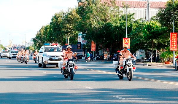 Công an An Giang ra quân bảo đảm trật tự ATGT dịp lễ Quốc khánh