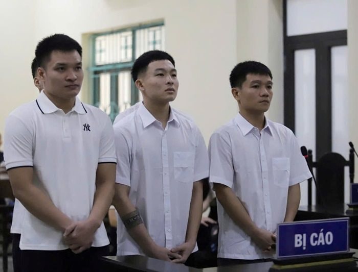 Tổ chức 'tiệc' ma túy trong khách sạn, 5 cựu cầu thủ lĩnh án